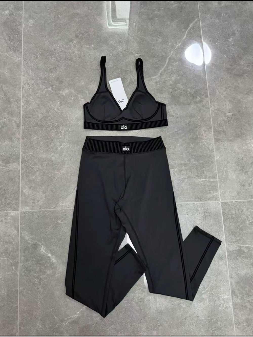 ALO Yoga Black Seamless Sports Bralette & High-Waist Leggings Set